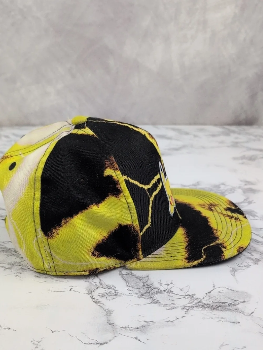 Pokemon Pikachu Tie Dye Lightning Bolt Snapback Hat - Black & Yellow Bioworld​
